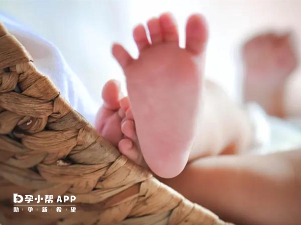 新生儿医保报销比例通常在60%以上具体根据当地情况而定