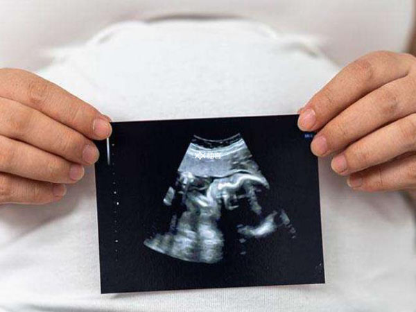 怀孕初期b超偏小是不是男孩