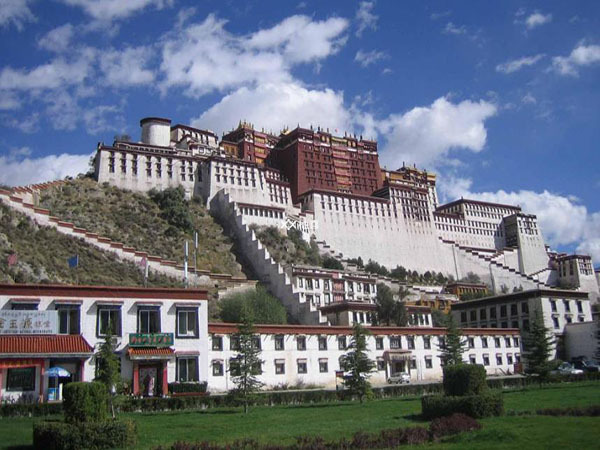 西藏军区总医院排卵监测多少钱