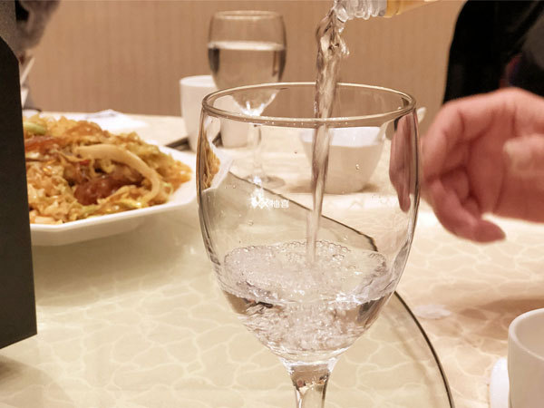 冻胚移植前尿酸高能不能喝酒